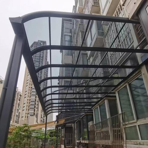 雅菲诺定制铝合金露台棚 耐久遮阳棚如何为家撑起一片干爽天空